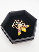 Load image into Gallery viewer, Bee Brooch - Fashionable Hexagon
