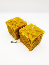 Load image into Gallery viewer, Honeycomb Cube Beeswax Candle