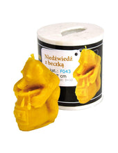 Load image into Gallery viewer, Bear With Barrel Candle Mould