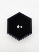 Load image into Gallery viewer, Bee Ring - Scent of Spring Morning