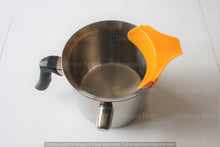 Load image into Gallery viewer, Bain Marie Pouring Lip