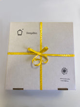 Load image into Gallery viewer, Donegal Bees Family Pack