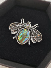 Load image into Gallery viewer, Bee Brooch - Honey Emerald
