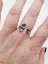Load image into Gallery viewer, Bee Ring - Scent of Spring Morning
