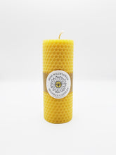 Load image into Gallery viewer, Clover 100% Beeswax Candle
