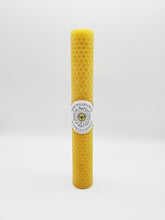 Load image into Gallery viewer, Dandelion 100% Beeswax Candle

