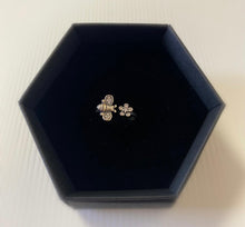 Load image into Gallery viewer, Bee Ring - Scent of Spring Morning
