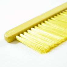 Load image into Gallery viewer, Plastic Bee Brush
