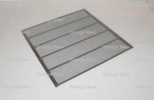 Load image into Gallery viewer, 17&quot; Wired Queen Excluder Round Bar
