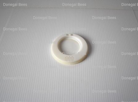 Tunnel Bee Escape